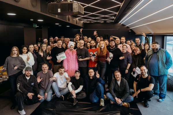 Алена Долголенко, Юлия Пересильд и Сергей Безруков сыграют в «Фурии» Алена Долголенко, Юлия Пересильд и Сергей Безруков сыграют в «Фурии»